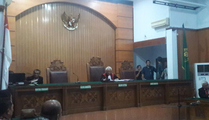 Menang Praperadilan, Status Tersangka Papah Novanto Tidak Sah!