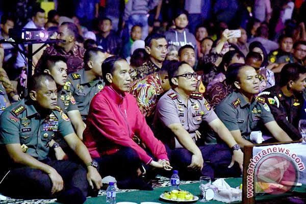 Di Depan 3 Jenderal, Jokowi: Saya Panglima Tertinggi TNI