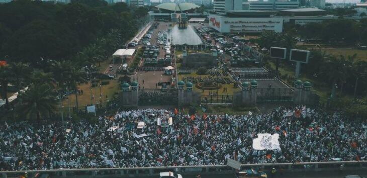 Dibanding Merah Putih, Bendera Khilafah Lebih Banyak Bertebaran di Aksi 299