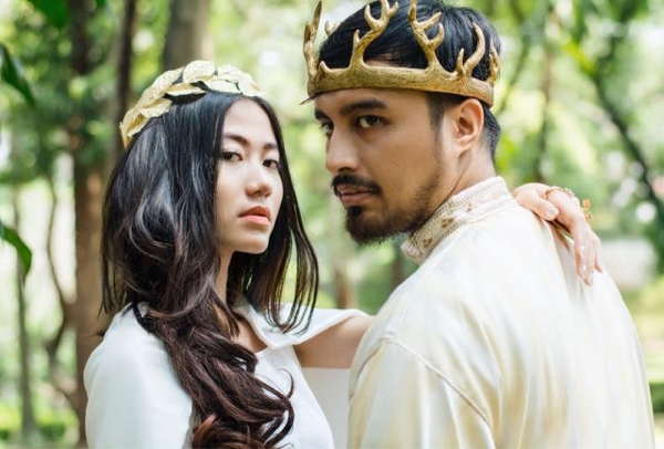 Pernikahan Bertema Game of Thrones dengan Latar Rustic Ini Jadi Sorotan