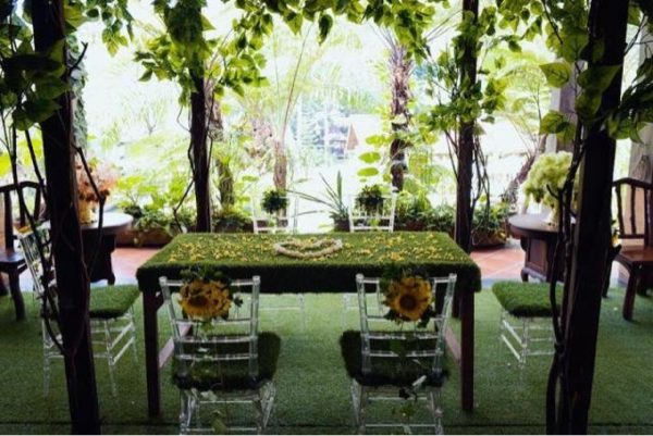 Pernikahan Bertema Game of Thrones dengan Latar Rustic Ini Jadi Sorotan