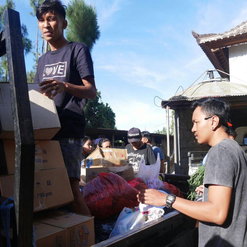 Sahabat Media Sosial Bali Peduli Pengungsi Gunung Agung