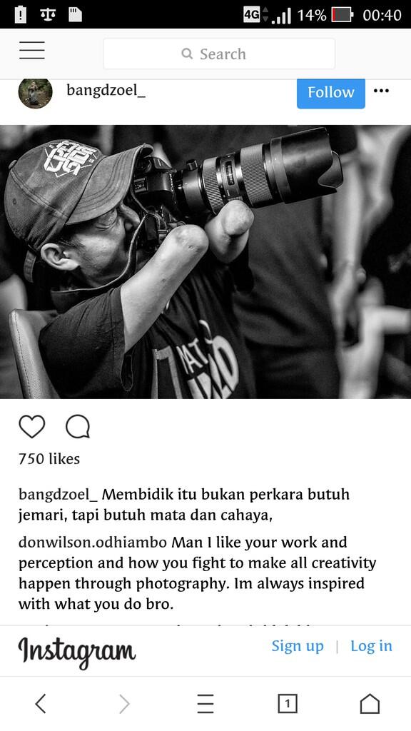 Fotografer Asal Banyuwangi Ini Memotret Tanpa Tangan dan Kaki