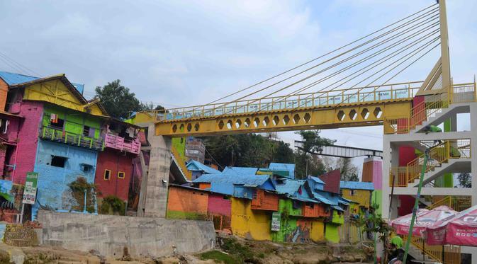 Ada Jembatan Kaca di Malang Gan......