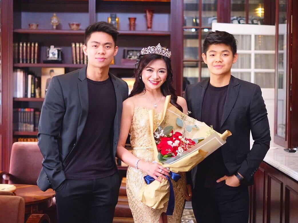 Usia Sudah 50 Tahun, Tante Sandra Dewi Ini Masih Seperti Gadis!