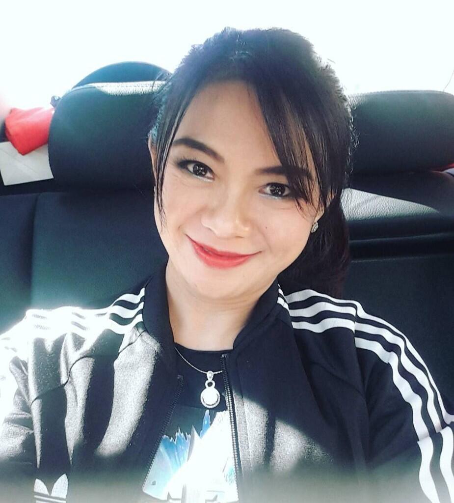 Usia Sudah 50 Tahun, Tante Sandra Dewi Ini Masih Seperti Gadis!