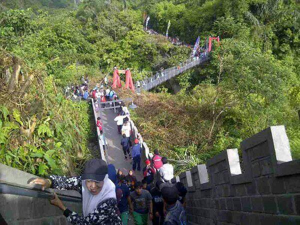 Ga Cuma Di China, Tembok Raksasa Juga Ada Di Indonesia Loh Versi Mungilnya