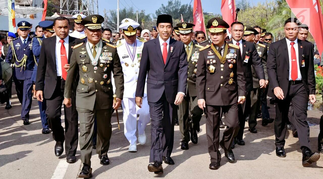 Cerita Jokowi Basah Kuyup Jalan Kaki ke Lokasi HUT TNI