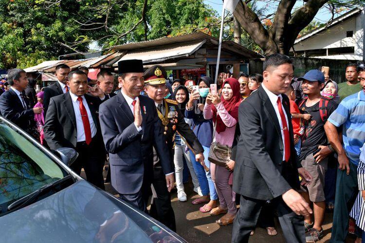 Cerita Jokowi Basah Kuyup Jalan Kaki ke Lokasi HUT TNI