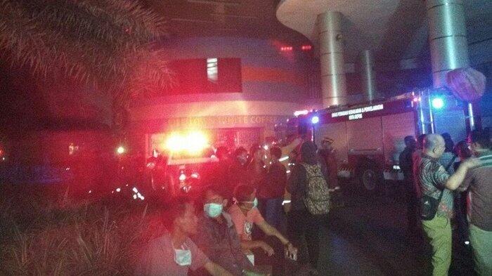 Kebakaran Landa Cinere Bellevue Mall Depok, Api Bisa Dipadamkan Menjelang Dinihari