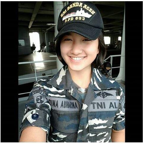 HUT TNI Ke-72 - 5 Tentara Cantik Paling Curi Perhatian di Instagram