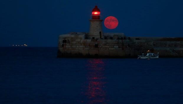 Malam Ini Bulan Purnama Harvest Moon, Lebih Unik dari Biasanya