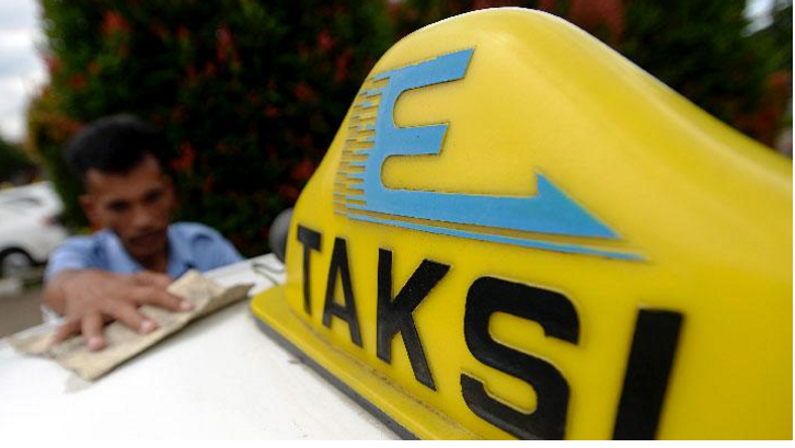 Pendapatan Turun 50 Persen, Ini Curhatan Sopir Taksi Express
