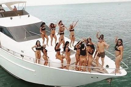 Parah! Video Ini Tawarkan Liburan 4 Hari 3 Malam ke "Pulau Seks"