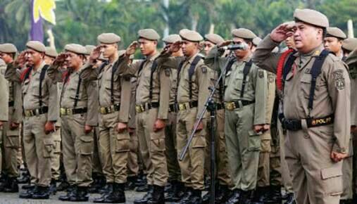 Ini Arti Warna dan Posisi Miring Kanan-Kiri di Baret TNI