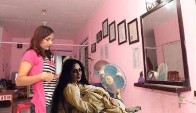 10 Meme Kocak Film Pengabdi Setan, Lucunya Bikin Ngakak Seharian