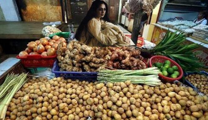 10 Meme Kocak Film Pengabdi Setan, Lucunya Bikin Ngakak Seharian