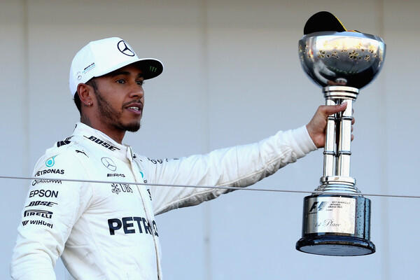 Hamilton Semakin Dekat dengan Gelar Juara Dunia