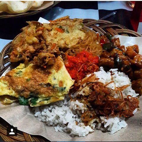 10 Nasi Uduk Enak di Jakarta 