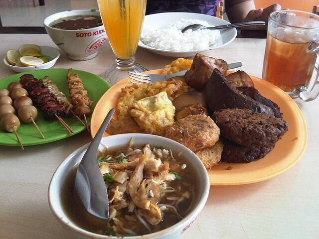 7 Tempat Makan Soto Yang Enak Banget di Jakarta!