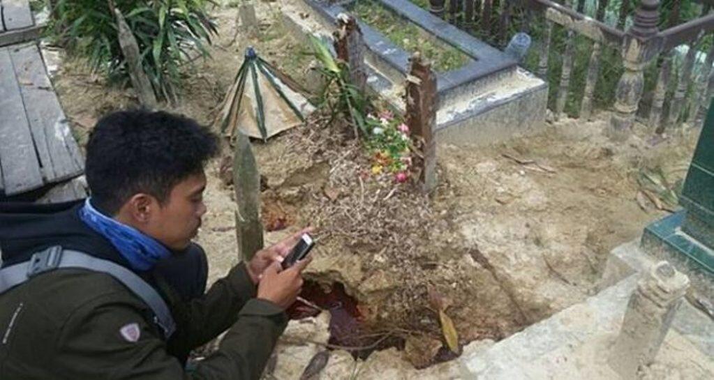 Kuburan keluarkan cairan mirip darah ini bikin penasaran.