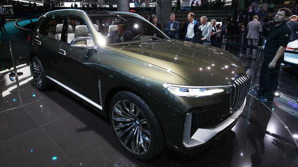 Frankfurt Motor Show Dipenuhi &quot;Mobil Hantu&quot; 