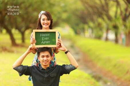 5 Puisi Paling Romantis Karya Sastrawan