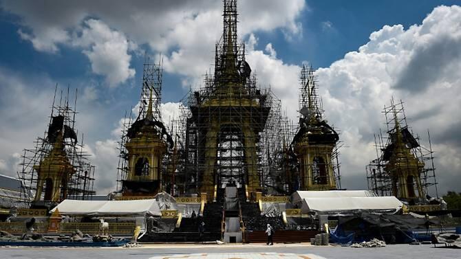 Persiapan Prosesi Kremasi Raja Bhumibol Adulyadej