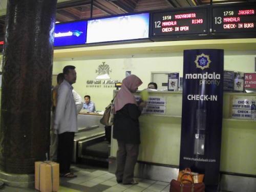 Pesawat Terbang: Latar Belakang Dan Tips Menaiki Pesawat untuk Pertama Kalinya