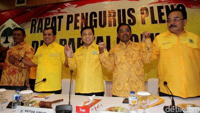 Pimpin Rapat Pleno Golkar, Setnov Semringah Banget