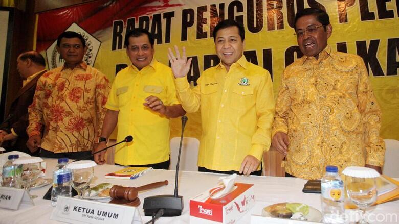 Pimpin Rapat Pleno Golkar, Setnov Semringah Banget