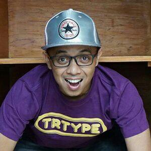 Project Pop, Menyimpul Tawa dengan Nada