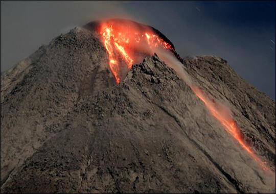 Inilah 9 Makhluk Halus yang Dipercaya Sebagai Penjaga Merapi, Siapa Saja?