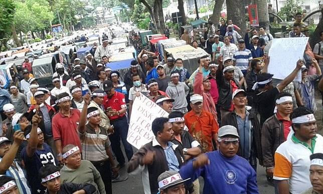 Selain Jabar, 5 Daerah Ini Juga Melarang Transportasi Online