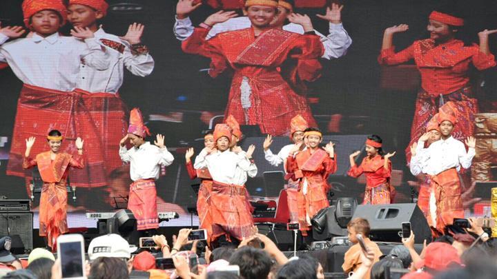 Relawan Jokowi-Ahok-Djarot Mulai Berdatangan ke Lapangan Banteng