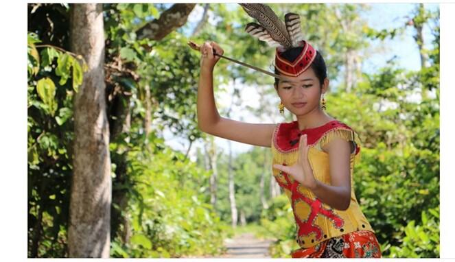 Wanita Dayak Bikin Mata Seger (masa sih)