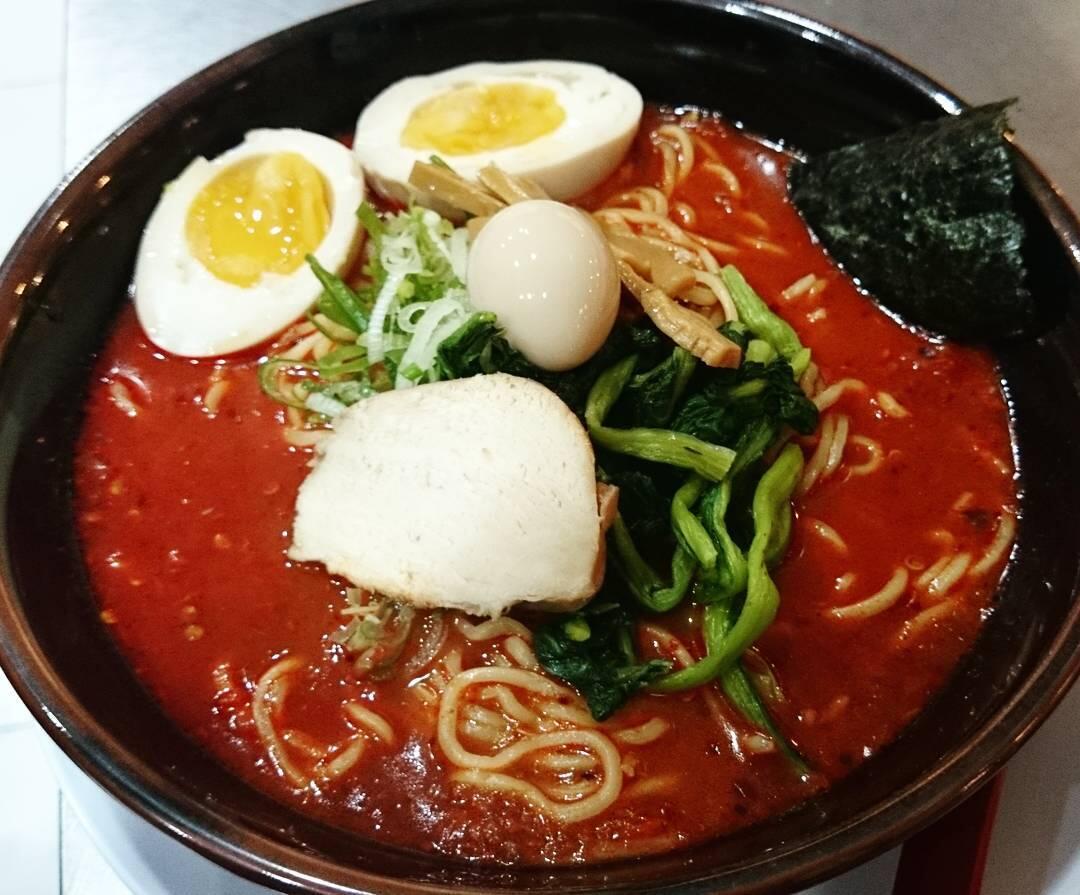 Ramen yang Pedasnya Membakar Lidah Bisa Dicoba di 7 Tempat Ini!