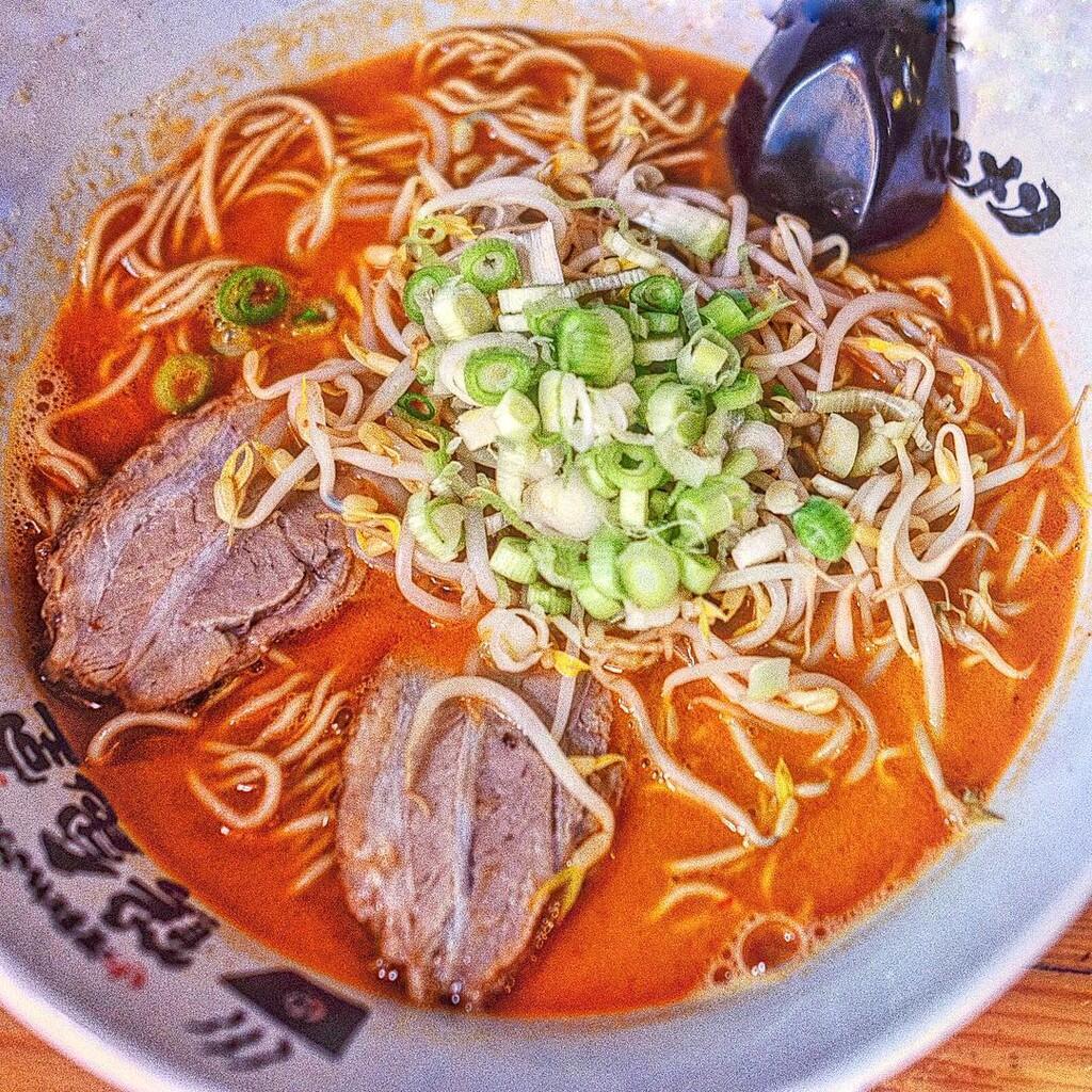 Ramen yang Pedasnya Membakar Lidah Bisa Dicoba di 7 Tempat Ini!