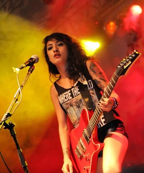 7 Hal Dari Cewek Yang Bikin Cowok Makin Terpana
