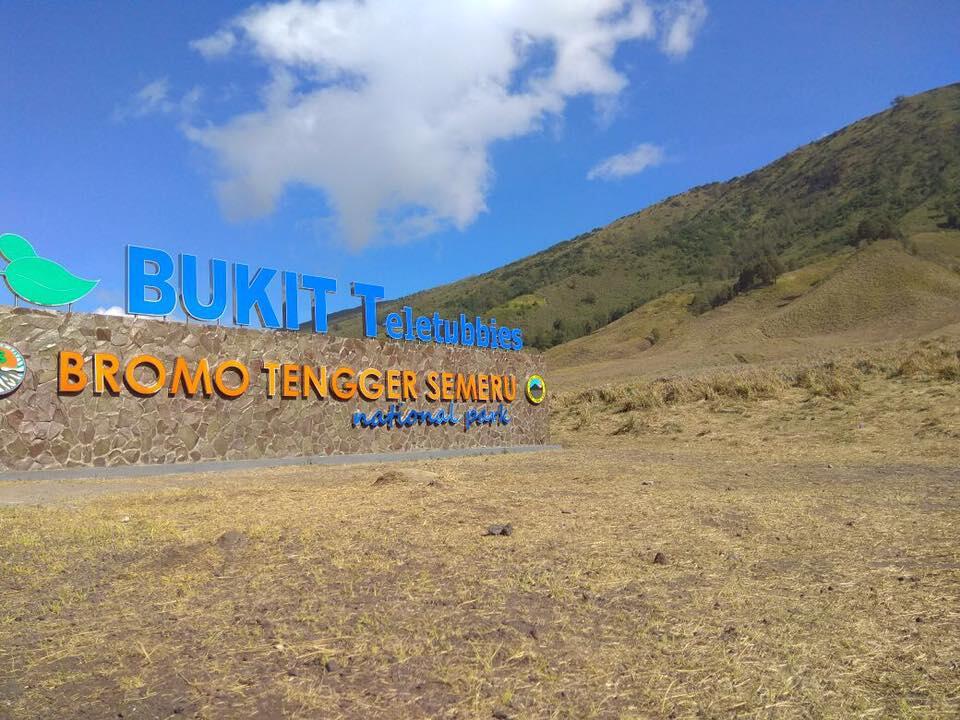 Heboh pembangunan tugu nama dari pemerintah di Bromo tuai protes