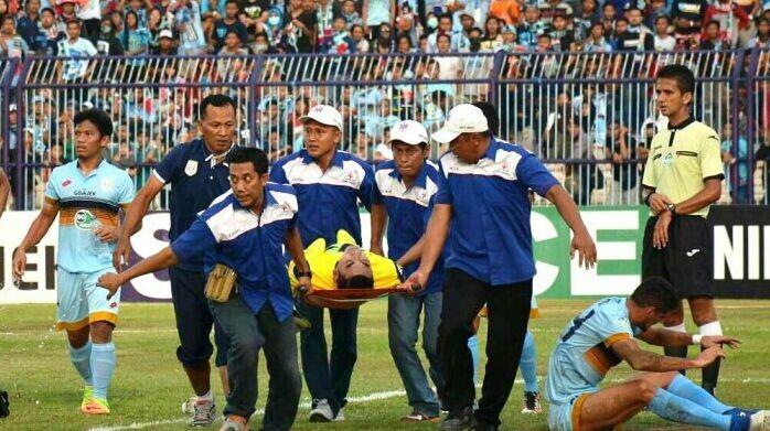 Beberapa Fakta Meninggalnya Kiper Legendaris Persela Lamongan.