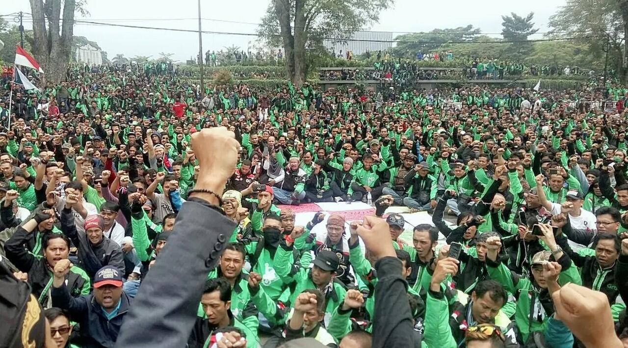 Taksi dan Ojek Online Bebas Angkut Penumpang di Kota Bandung