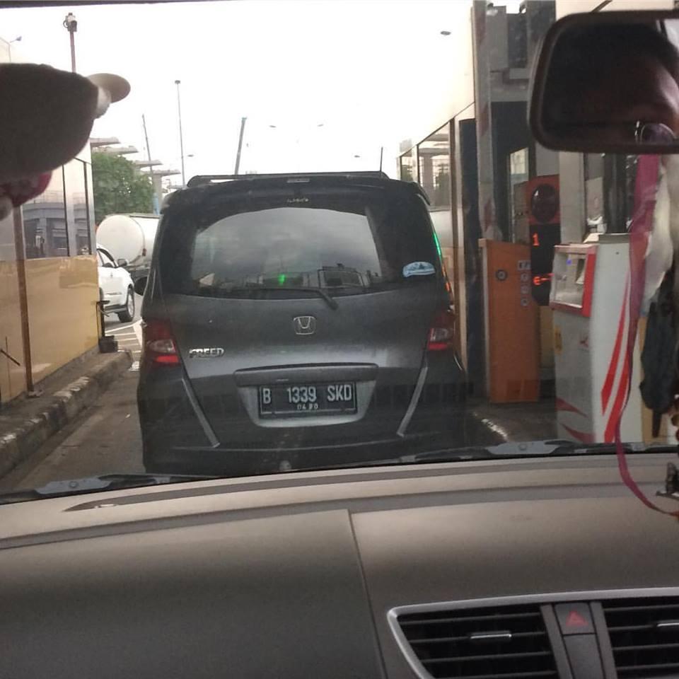 Niat Menolong di Gerbang Tol, Uang Elektronik Malah Dibawa Kabur