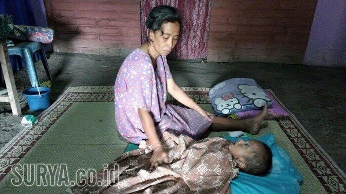 Kisah Tukang Rongsokan 11 Tahun Merawat Anaknya yang Tergolek di Kasur