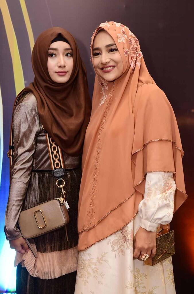 Tengku Syaira Anataya, Cantiknya Bikin Adem