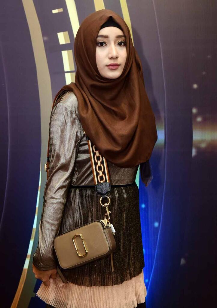 Tengku Syaira Anataya, Cantiknya Bikin Adem