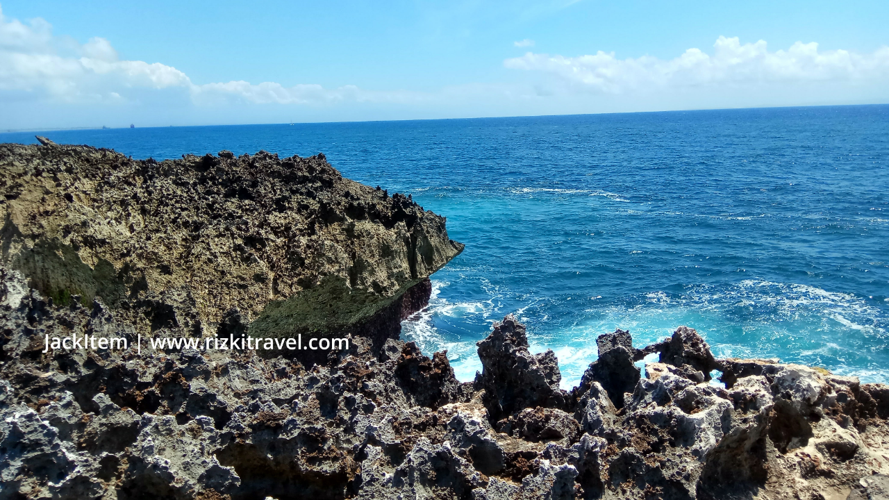 Wisata Gratis Menikmati Hempasan Ombak Waterblow Nusa Dua Bali