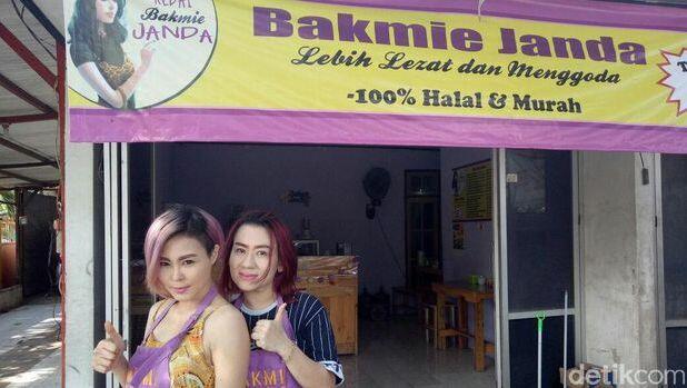 Pemilik Kedai Bakmi Janda ini Seksi, Ternyata Eks Model