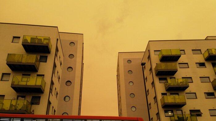 Langit Di London berubah Menjadi Warna Kuning, Ada Apa Ya?