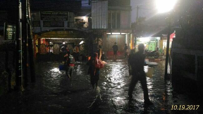 Hujan Guyur Jakarta: Tol Dalam Kota, Priok dan JORR Macet Parah